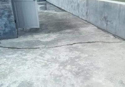 博爱楼顶漏水维修公司分享下如何解决卫生间隐蔽部位漏水的问题?